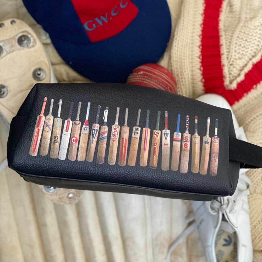 Sporting Nation Vintage Cricket Bats Toiletry Bag