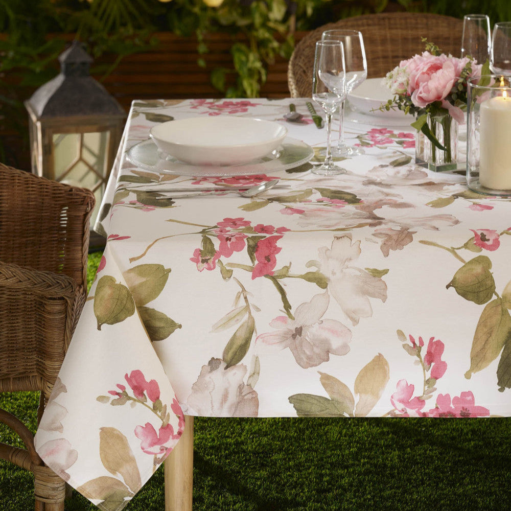 Table Cloths & Table Runners