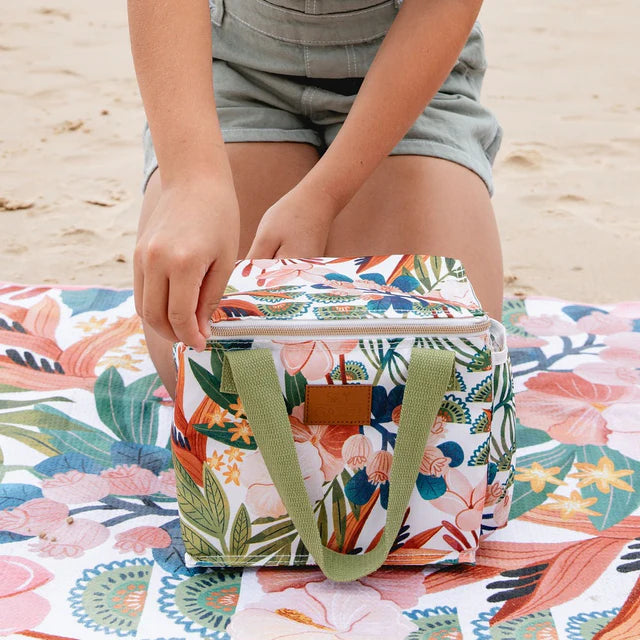 Sky Gazer Insulated Lunch Bag - Spacious, Water-Resistant, with Side Bottle Pocket."