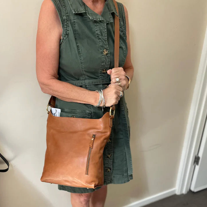 Cosgrove & Co Catherine Classic Shoulder Bag.