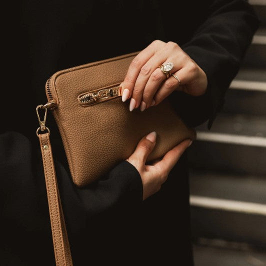 Louenhide - Poppy Clutch - Honey