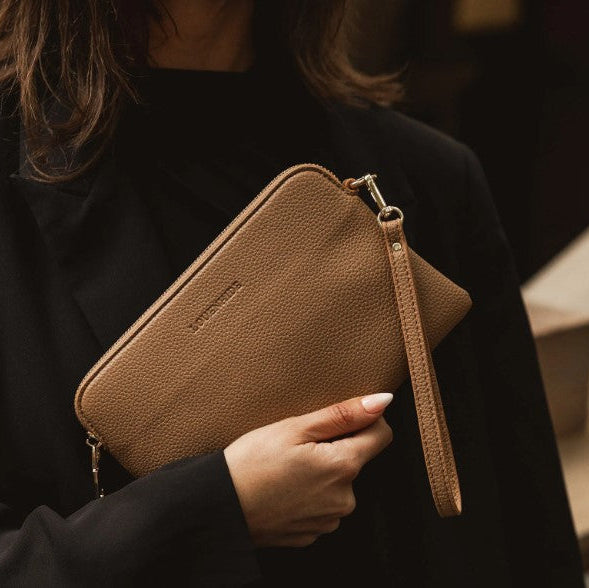 Louenhide - Poppy Clutch - Honey