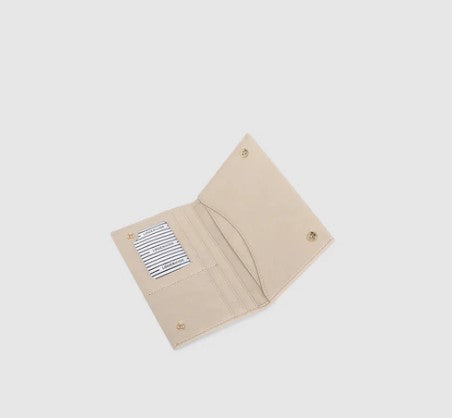 Louenhide - Venice Passport Holder